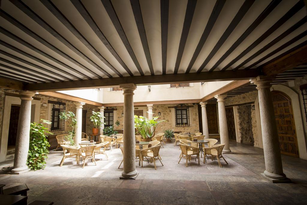 Hospederia Real Casona La Beltraneja Hotel Belmonte  Exterior photo