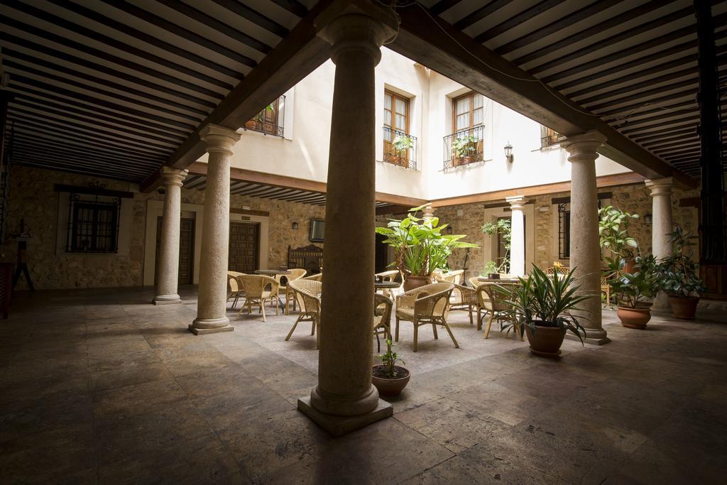 Hospederia Real Casona La Beltraneja Hotel Belmonte  Exterior photo