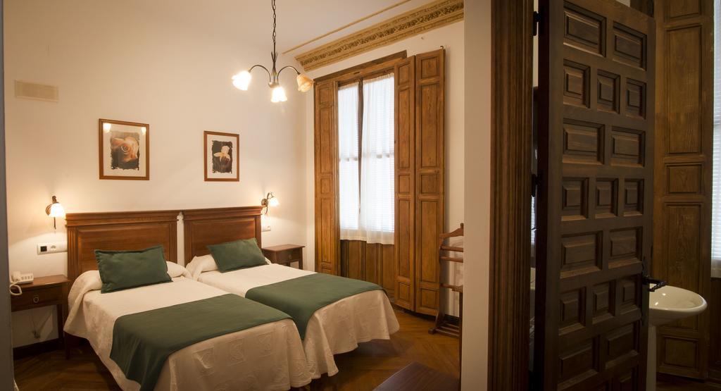 Hospederia Real Casona La Beltraneja Hotel Belmonte  Exterior photo